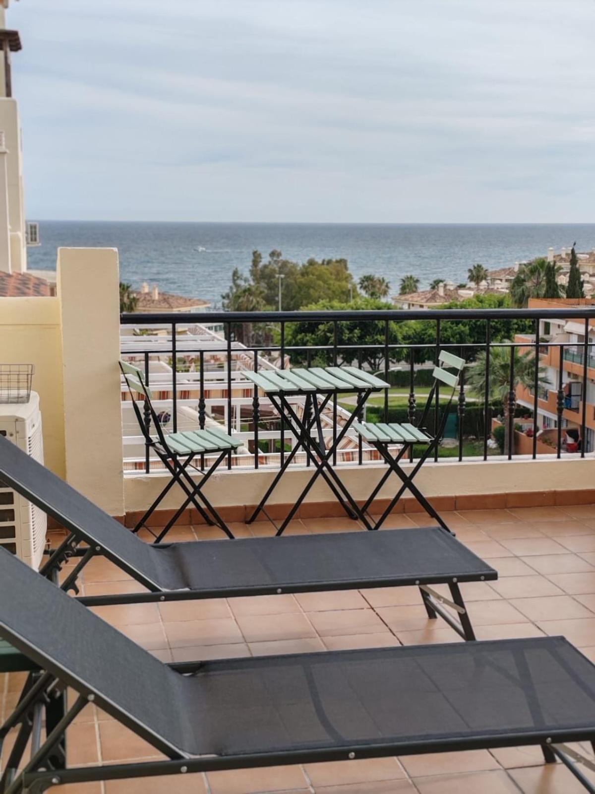 Seaview Apartment With Great Amenities & Facilities Benalmádena Eksteriør billede