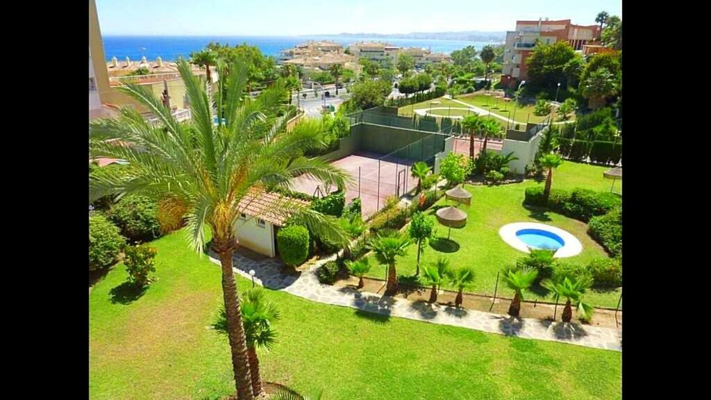 Seaview Apartment With Great Amenities & Facilities Benalmádena Eksteriør billede